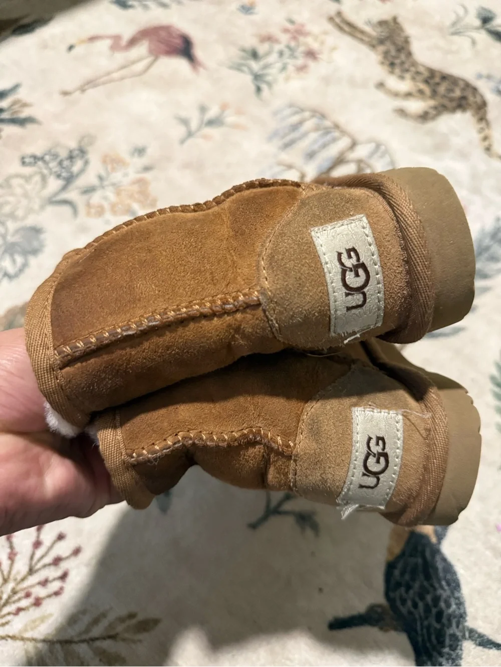 Ugg Chestnut Suede Shearling-Lined Kids Boots size 7